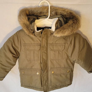 EUC Carters 3T Faux Fur Fleece Lined Parka in New Condition